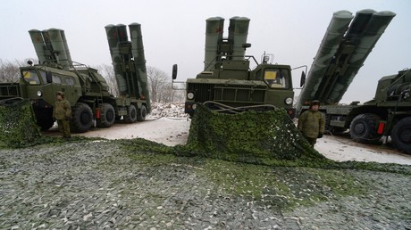 380 Kilometer Reichweite – neue Langstreckenrakete für S-400-Flugabwehrsystem in den Dienst gestellt