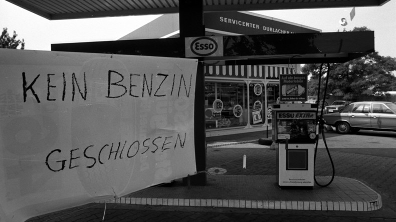 Niedrigwasser im Rhein droht mit Benzinmangel an Tankstellen