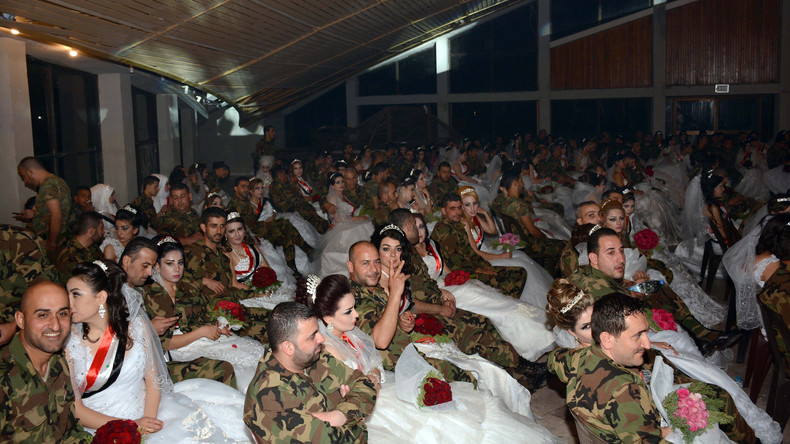 Massen-Hochzeit in Syrien: Behörden trauen gleichzeitig 550 Paare