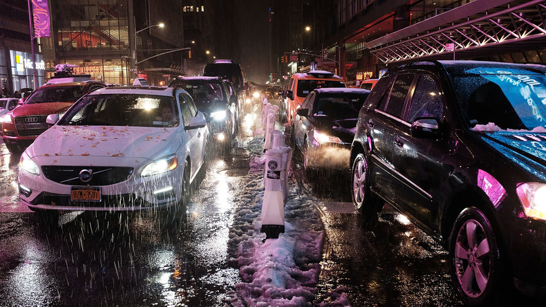 Erster Schnee sorgt für Chaos im Nordosten der USA