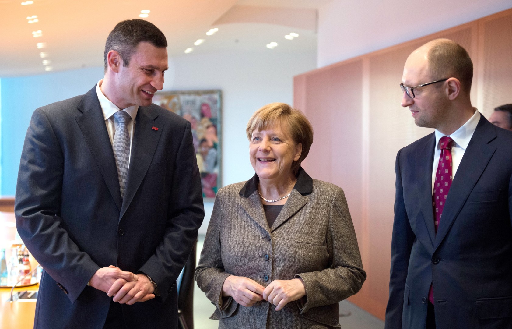 Merkel in Kiew, Deutschland in Moskau