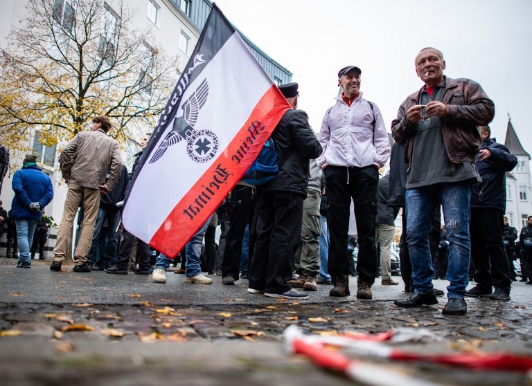 Ausnahmezustand in Bielefeld: Demonstrationen für und gegen Freilassung von Holocaust-Leugnerin