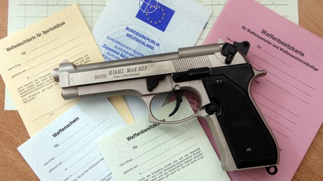 Zur "Teambildung": US-Firma schenkt Mitarbeitern Waffen als Weihnachtsgeschenk