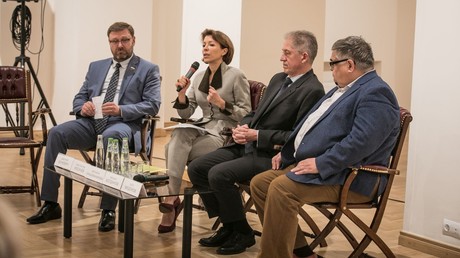 Debatte in Moskau über Rechtspopulisten: Mit wem soll Russland in der EU zusammenarbeiten?