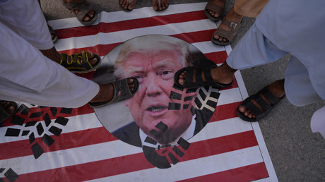 Allein gegen Taliban: Nach Twitter-Krieg stehen US-Pakistan-Beziehungen vor dem Kollaps