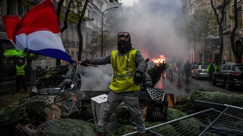 Es war nur eine Frage der Zeit: "Russland steckt hinter den Gelbwesten-Protesten in Frankreich"