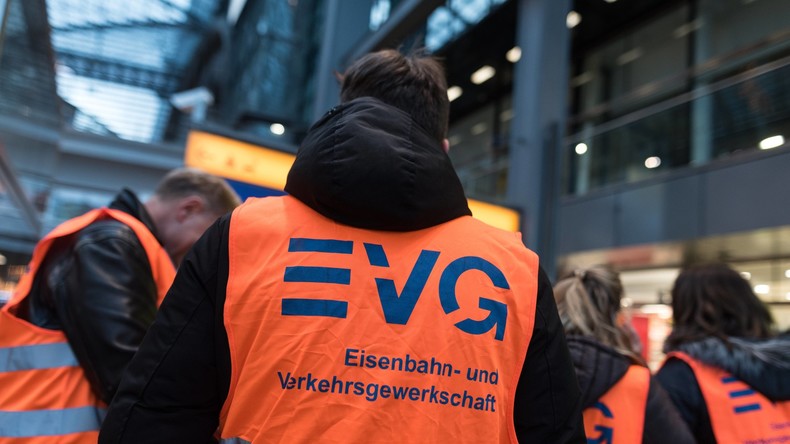 Nach Warnstreik: Bahn und Gewerkschaft verhandeln wieder