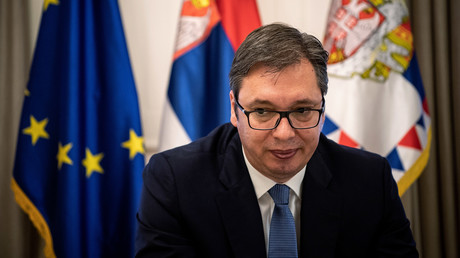 Analyst: Kosovo ein NATO-Protektorat, aber auch Serbien zu westlicher Marionette verkommen