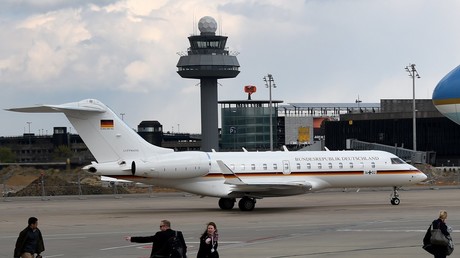 Neue Flugzeug-Panne: Flieger von Entwicklungsminister Gerd Müller nach Landung in Sambia defekt