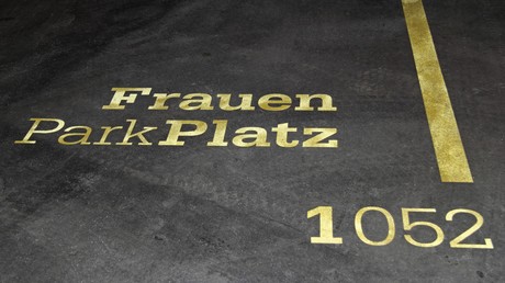 Einigung im Streit um Frauenparkplatz - Neue Schilder in Eichstätt