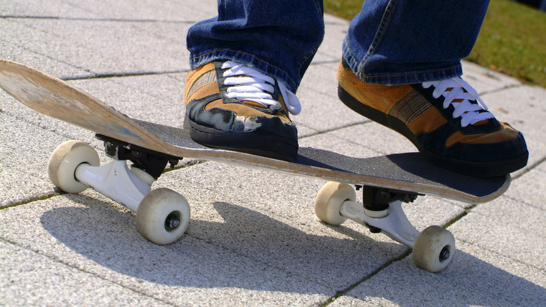 Drogenring schmuggelte Kokain in Skateboard-Rädern nach Europa