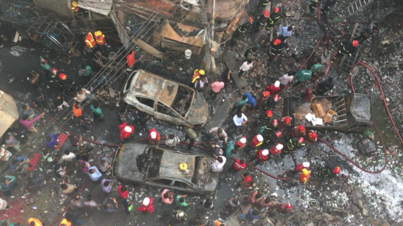Bangladesch: Nach tödlichem Brand gehen die Rettungsarbeiten weiter