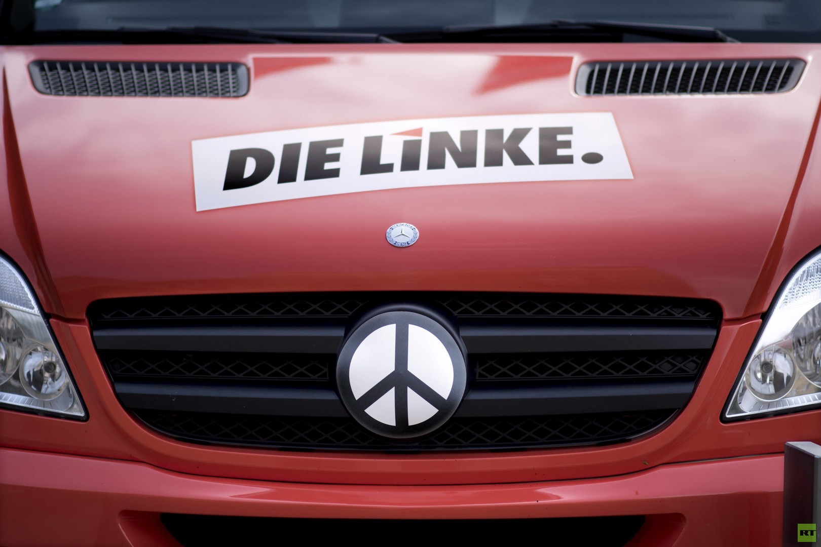 "Linke muss EU-kritisch sein": Linken-Vorstandsmitglied im Interview