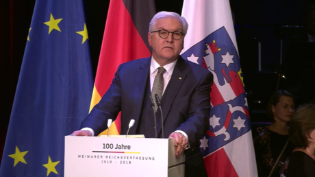 Steinmeier: "Neuer nationalistischer Hass" missbraucht deutsche Flagge