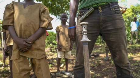 Unicef: Bis zu 250.000 Mädchen und Jungen als Kindersoldaten missbraucht (Symbolbild)