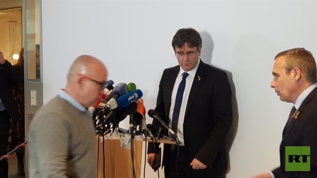 Carles Puigdemont in Berlin: Ich kämpfe weiter für die Unabhängigkeit Kataloniens (Video)