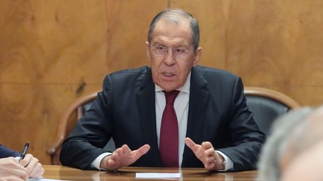 Lawrow: neue EU-Sanktionen gegen Russland zeigen einmal mehr Unselbständigkeit der EU
