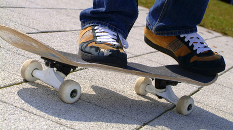 Drogenring schmuggelte Kokain in Skateboard-Rädern nach Europa