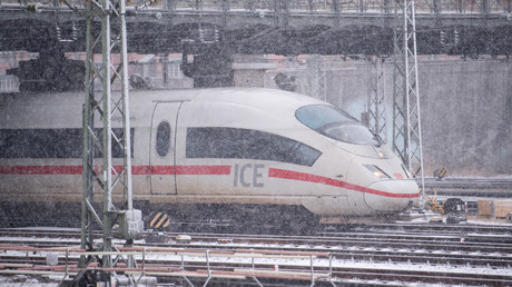 Pistole in Zugtoilette - Rund 700 Fahrgäste müssen ICE verlassen