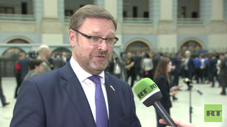 Russischer Senator kommentiert Putins Rede zur Lage der Nation: Innenpolitik für Russen wichtiger