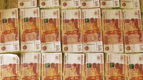 Russlands Polizei deckt Betrügerbande auf – halbe Milliarde Euro aus Russland verschoben