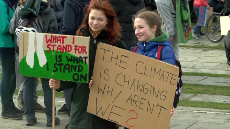 Deutschland: Tausende von Schülern nehmen an Berliner Demo "Fridays for Future" teil