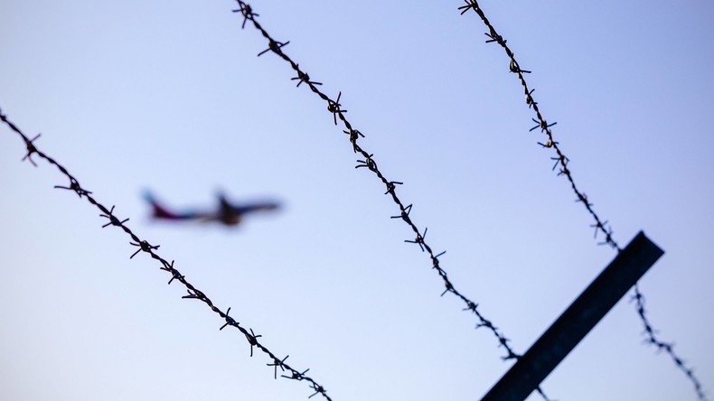Weiterer Abschiebeflug aus Deutschland in Kabul eingetroffen