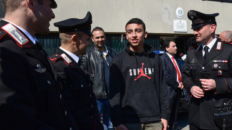 Staatsbürgerschaft für Heldentum: Retter nach Schulbus-Anschlag in Italien soll Staatsbürger werden