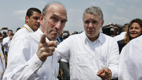 Elliott Abrams neben dem kolumbianischen Präsidenten Ivan Duque an der Grenze zu Venezuela. (Archivbild)