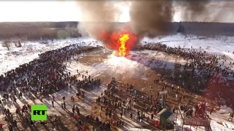Masleniza statt Karneval – Russland feiert die Buttertage