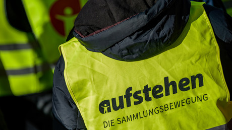 Sahra Wagenknecht diskutiert zum Thema "AUFSTEHEN für ein soziales Land?"