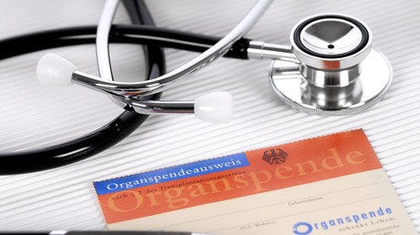 Versöhnender Austausch: Hindus und Muslime bewältigen Religionsstreit durch Nierentransplantation