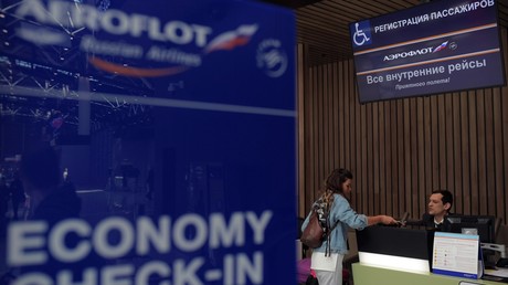 Betrug mit Tickets: Russe täuscht Krankheit vor und storniert nicht erstattungsfähige Flugtickets