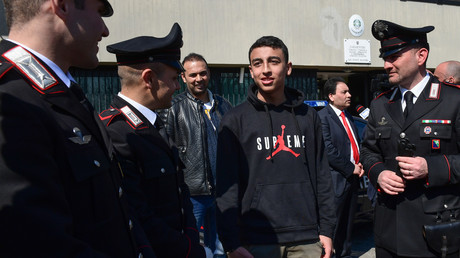 Staatsbürgerschaft für Heldentum: Retter nach Schulbus-Anschlag in Italien soll Staatsbürger werden