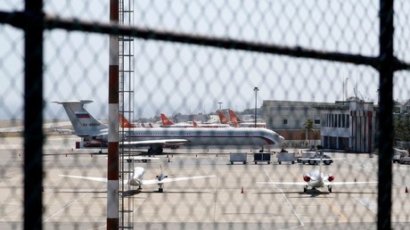 US-Außenministerium und Mainstream außer sich: Zwei russische Militärflugzeuge landen in Venezuela
