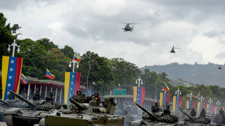 Maduro versetzt Militär und Volksmiliz in höchste Alarmbereitschaft wegen drohender US-Intervention