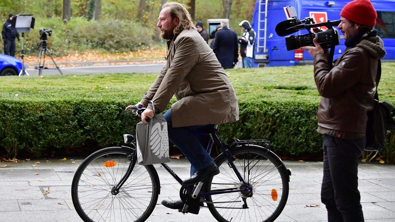 Grünen-Chef Hofreiter fordert: Keine Verbrennungsmotoren mehr ab 2030