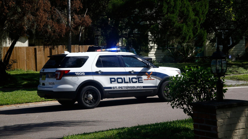 Beförderung zum Vorstellungsgespräch statt Strafe: US-Polizist hilft arbeitslosem Verkehrssünder