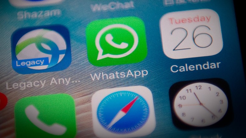 Eine Woche vor Wahlen in Spanien: WhatsApp blockt Konto von linker Partei Podemos