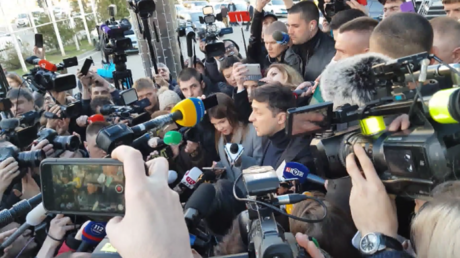 Ukraine: Selenskij geht vor der Präsidentschaftsdebatte zum Bluttest