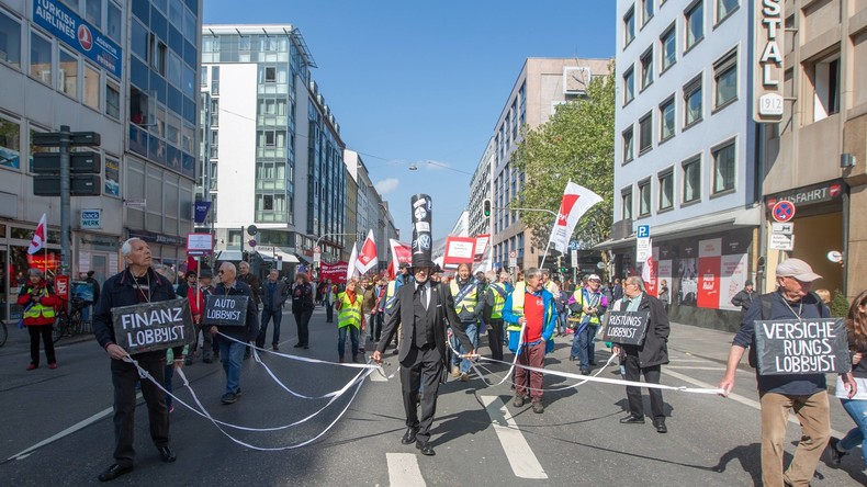 Umfrage: Eindeutige Mehrheit für Offenlegung von Treffen zwischen Politik und Lobbyisten
