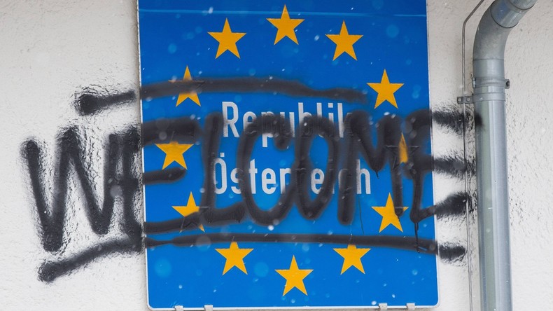 "Zehn Gebote der Zuwanderung" - FPÖ-Politiker will Verhaltensregeln für Migranten einführen