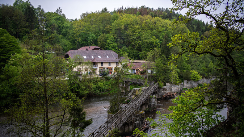 Neue Erkenntnisse im Armbrust-Fall von Passau: Staatsanwaltschaft geht von Tötung auf Verlangen aus