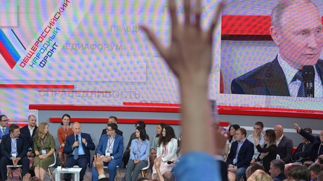 Proteste in Jekaterinburg: Putin fordert Abstimmung - Teile der Demonstranten setzen auf Eskalation