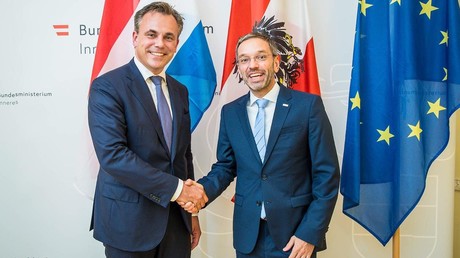 Wegen Verharmlosung von Flüchtlingskriminalität: Niederländischer Minister tritt zurück