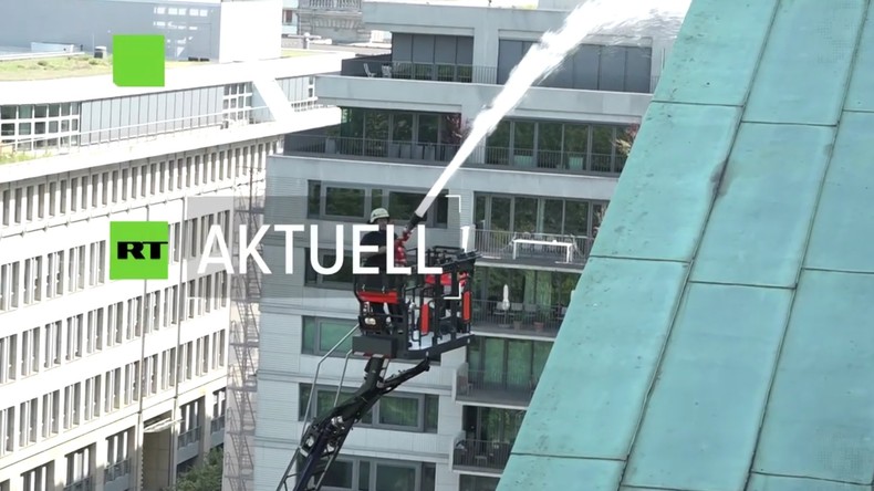 Berliner Dom: Feuerwehr probt für den Ernstfall nach Brand von Notre-Dame (Video)