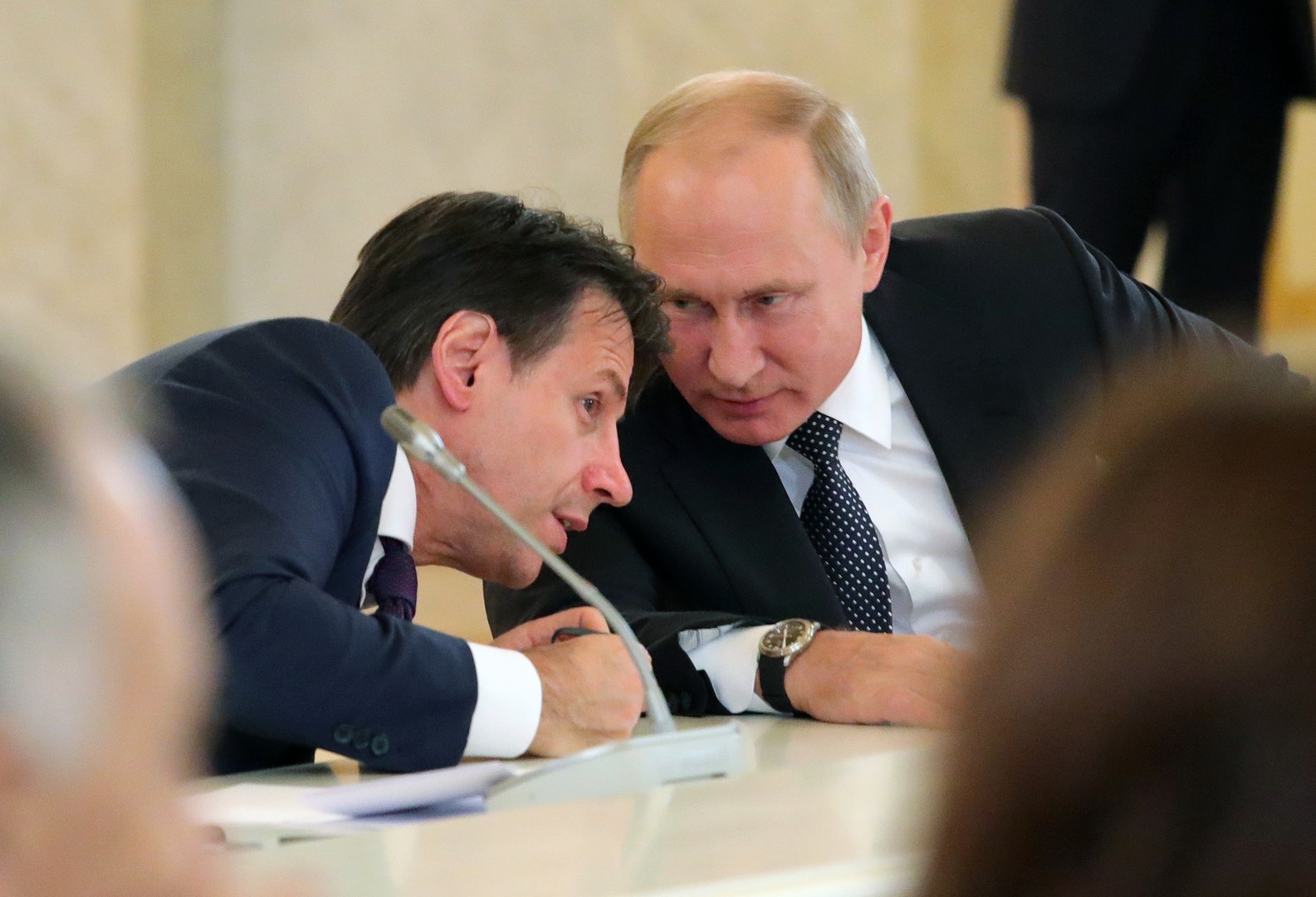 Ohne einseitige Schritte: Wie Italien Sanktionen gegen Russland abbauen will
