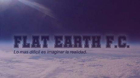 Weil der Präsident Flacherdler ist: Spanischer Fußballclub benennt sich in "Flat Earth FC" um