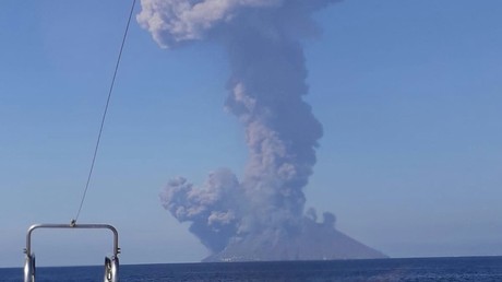 Riesige Explosion auf italienischem Vulkan Stromboli