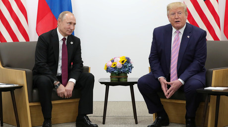 Der russische Präsident Wladimir Putin und US-Präsident Donald Trump bei einem Treffen am Rande des G20-Gipfels in Osaka, Japan